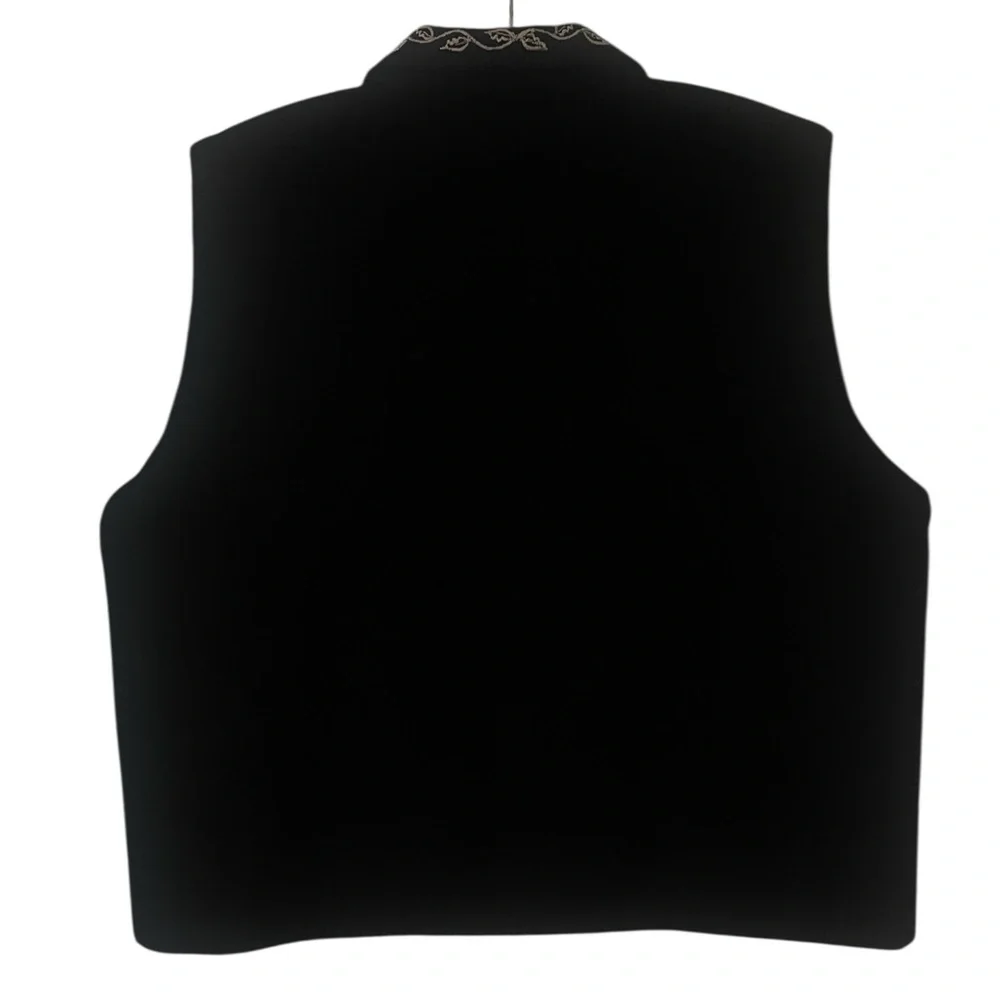 Chrysantheme vintage wool blend vest with cream embroidery. Size large GUC - Picture 2 of 9